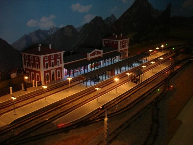 60.- Visión nocturna Estación Principal con iluminación.JPG